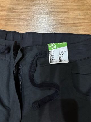 Pantalón Quechua negro nieve sin estrenar