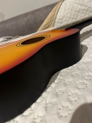 Ukelele con acabado degradado