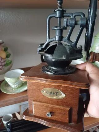 Molinillo de café vintage madera y metal