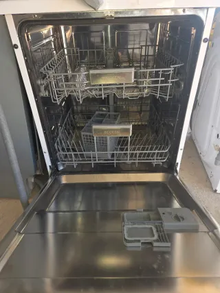 Lavavajillas Becken blanco semi nuevo