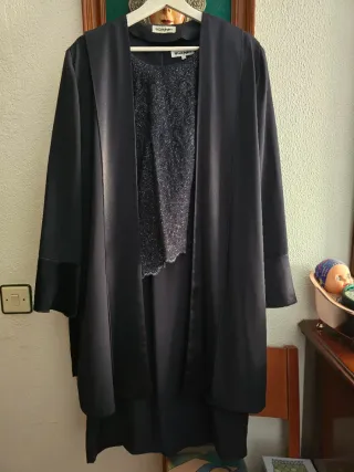 Conjunto vestido y chaqueta azul marino