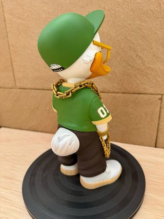 Figura Pato Donald Rapero
