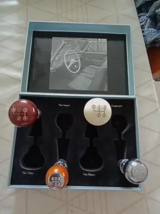 Tappi per bottiglie di vino Mercedes-Benz