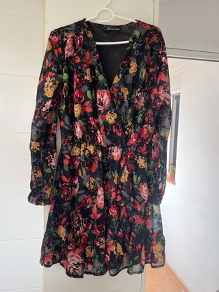 Vestido cruzado 44/46 negro y flores catrina