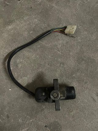 Conmutador moto con bombín