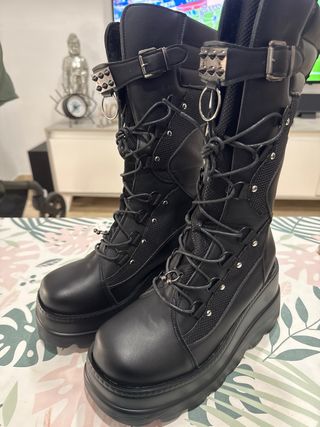 Botas negras con plataforma