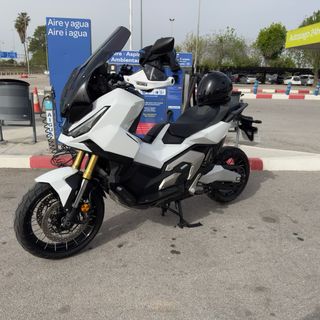 Honda Xadv 750 2025 Blanca!! VENTA -NO CAMBIOS!!!!
