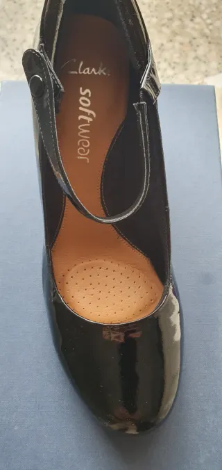 Zapatos Clarks Tacón Charol Negro
