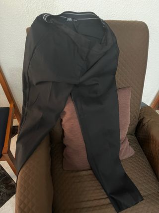 Pantalón pitillo negro Zara