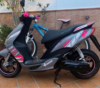 Yamaha Jog RR Gris/Rosa
