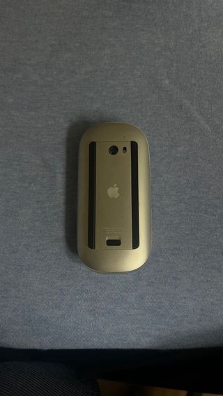 Teclado Apple Plata y Blanco