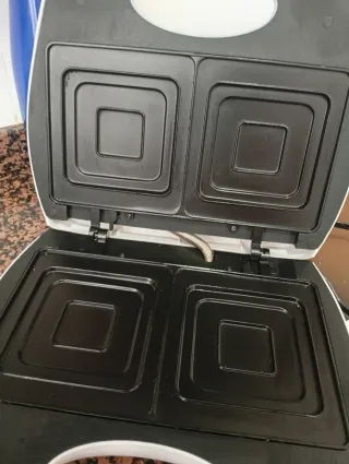 Sandwichera eléctrica