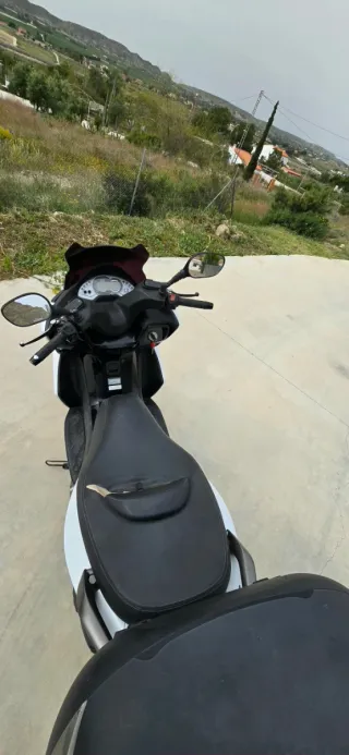 Kymco Kxct 300i Maxi Scooter Blanca