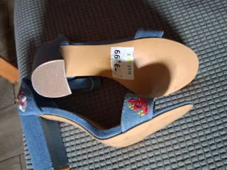 Sandalias Marypaz Tacon Flores Talla 37