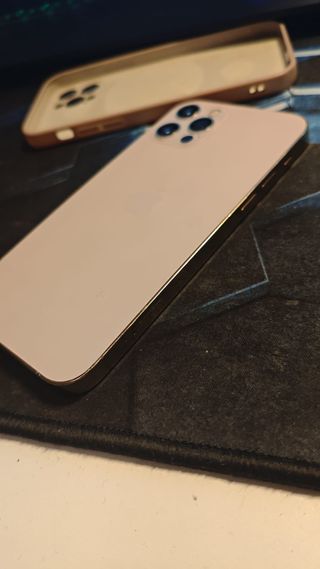 iPhone 12 Pro Dorado
