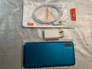 Samsung Galaxy M11 Verde + Accesorios
