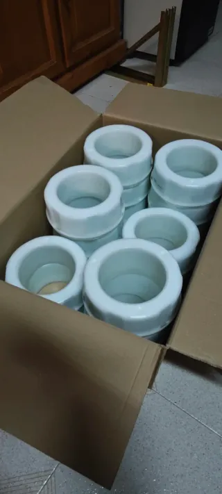 Papelera para pañales con recambio de bolsas.