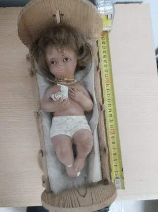 Figura Niño Jesús en Cuna.