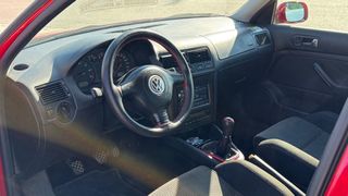 Volkswagen Golf 2.0i