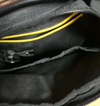 2 Bolsos National Geographic Negros