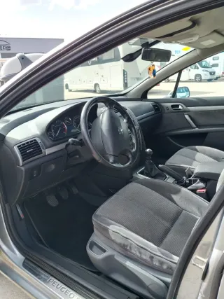 Peugeot 407 2004