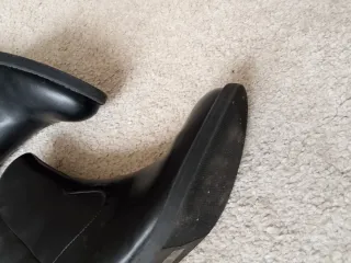 Botines planos negros