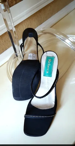 Sandalias fiesta Rebeca negras con cristales