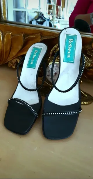 Sandalias fiesta Rebeca negras con cristales