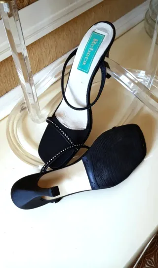 Sandalias fiesta Rebeca negras con cristales