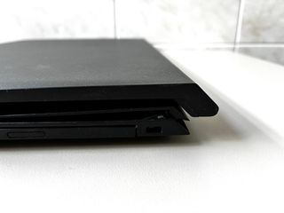 Portátil Lenovo V110-15ISK de 15.6” con cargador