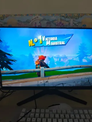 Consola PS4 Pro Negra + Cables y Mando