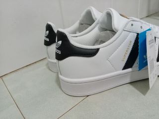 Adidas Superstar Blancas y Negras Talla 43