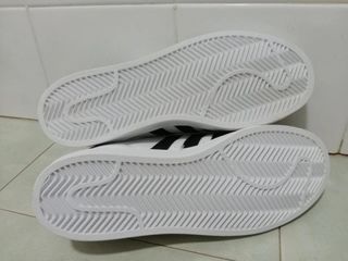 Adidas Superstar Blancas y Negras Talla 43