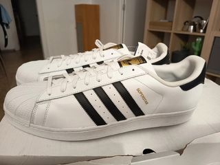 Adidas Superstar Talla 41 Blanco y Negro