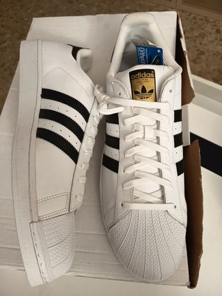 Adidas Superstar Talla 41 Blanco y Negro