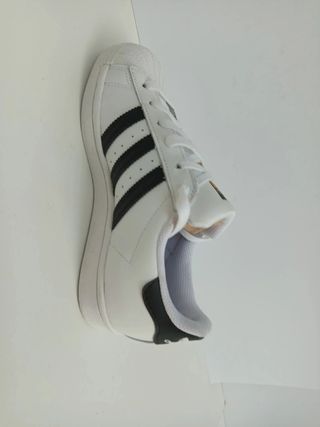 Adidas Superstar Talla 41 Blanco y Negro