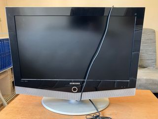 Televisor Samsung 30 Negro/Plateado