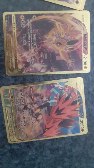 Cartas Pokémon V y GX Doradas