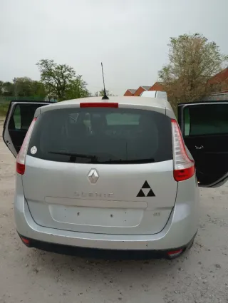 Renault Grand Scenic 2011