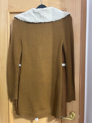 Chaqueta marrón con borreguito