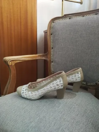 Zapatos de piel Pitillo beige/blanco talla 37