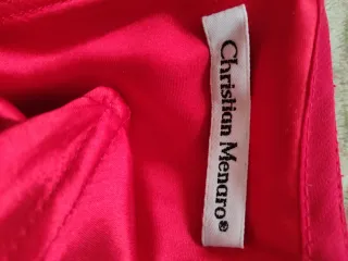 Vestido de fiesta rojo y marrón