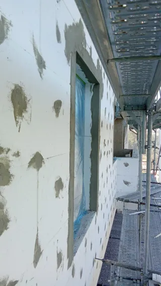 Estoy buscando trabajo, soy albañil.