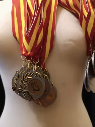 Medallas deportivas (oro, plata, bronce)