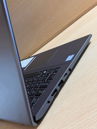 Asus VivoBook 14 i3 / 8Gb / 256Gb
