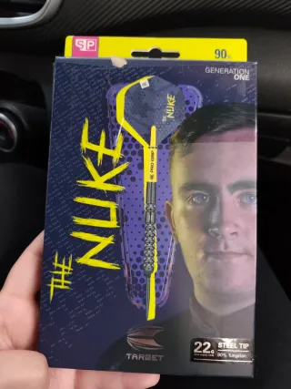 Dardos The Nuke. 22G . Steel Tip. 90% Tungsteno.