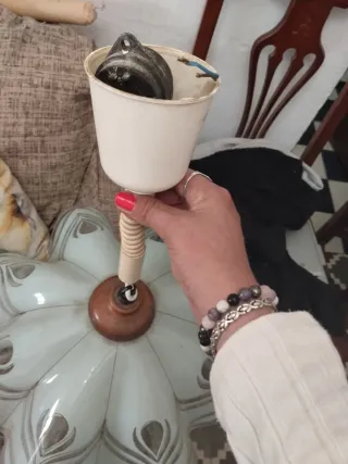 Lámpara de cristal con diseño plateado
