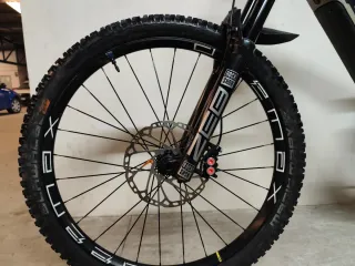 Scott Eride Talla XL  con dos baterías 625