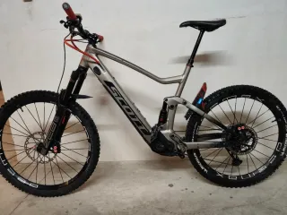 Scott Eride Talla XL  con dos baterías 625