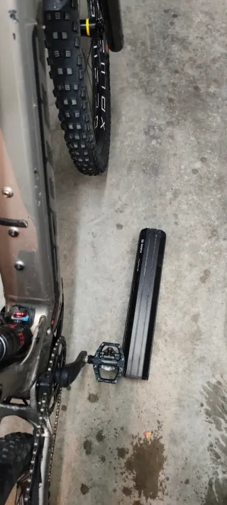 Scott Eride Talla XL  con dos baterías 625